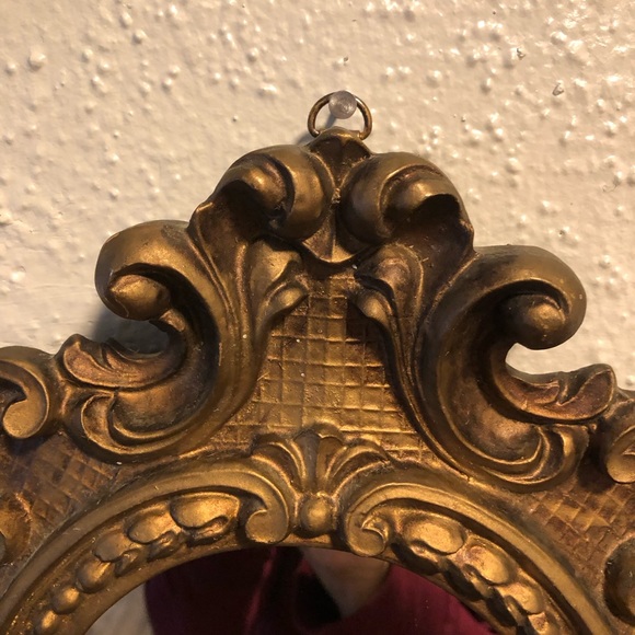 VINTAGE Oval Baroque Rococo Gold Gilt Wall Mirror 14.5 X 12 Petite. - Picture 5 of 9